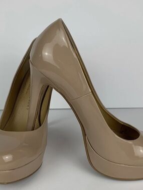 Chinese Laundry Women's Taupe Patent Platform Pump Like New Worn ONCE